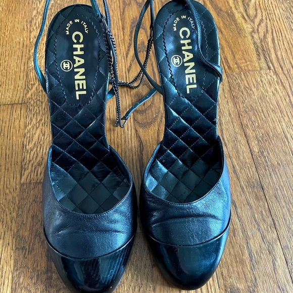 Shoes - Chanel heels